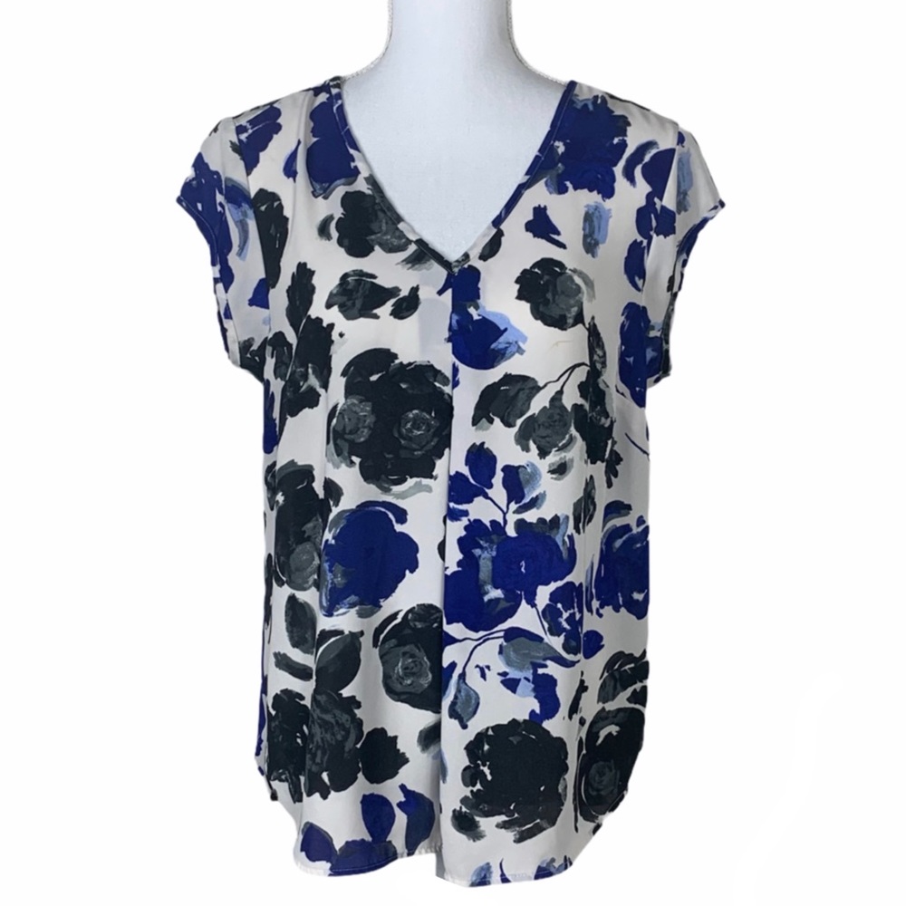 DR2 floral design blouse, size M